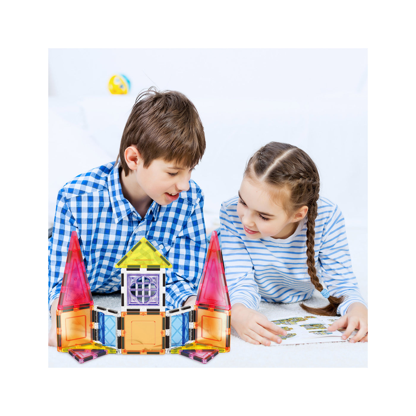 PicassoTiles Magnetic Tile Building Set with Windows and Doors - 21 Pieces
