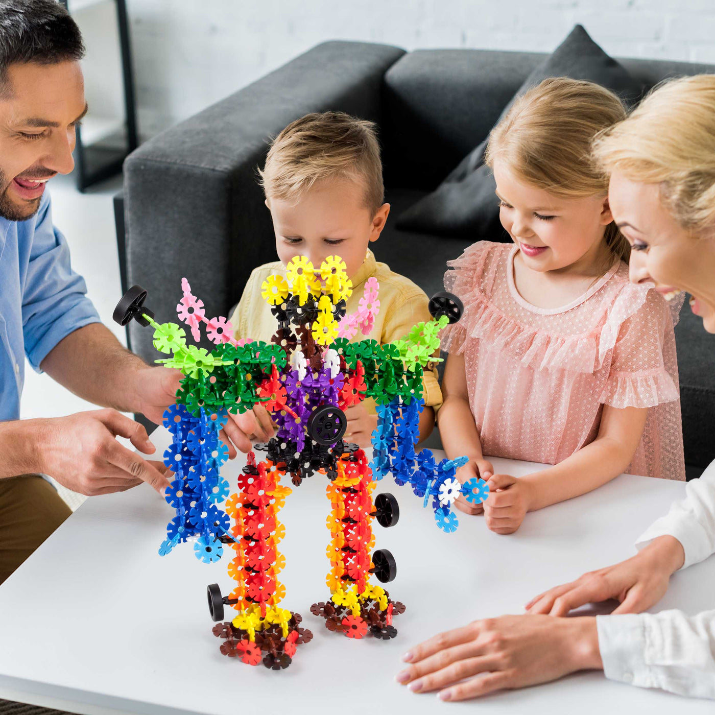 PicassoTiles 800pc Building Chips with 10 Wheels
