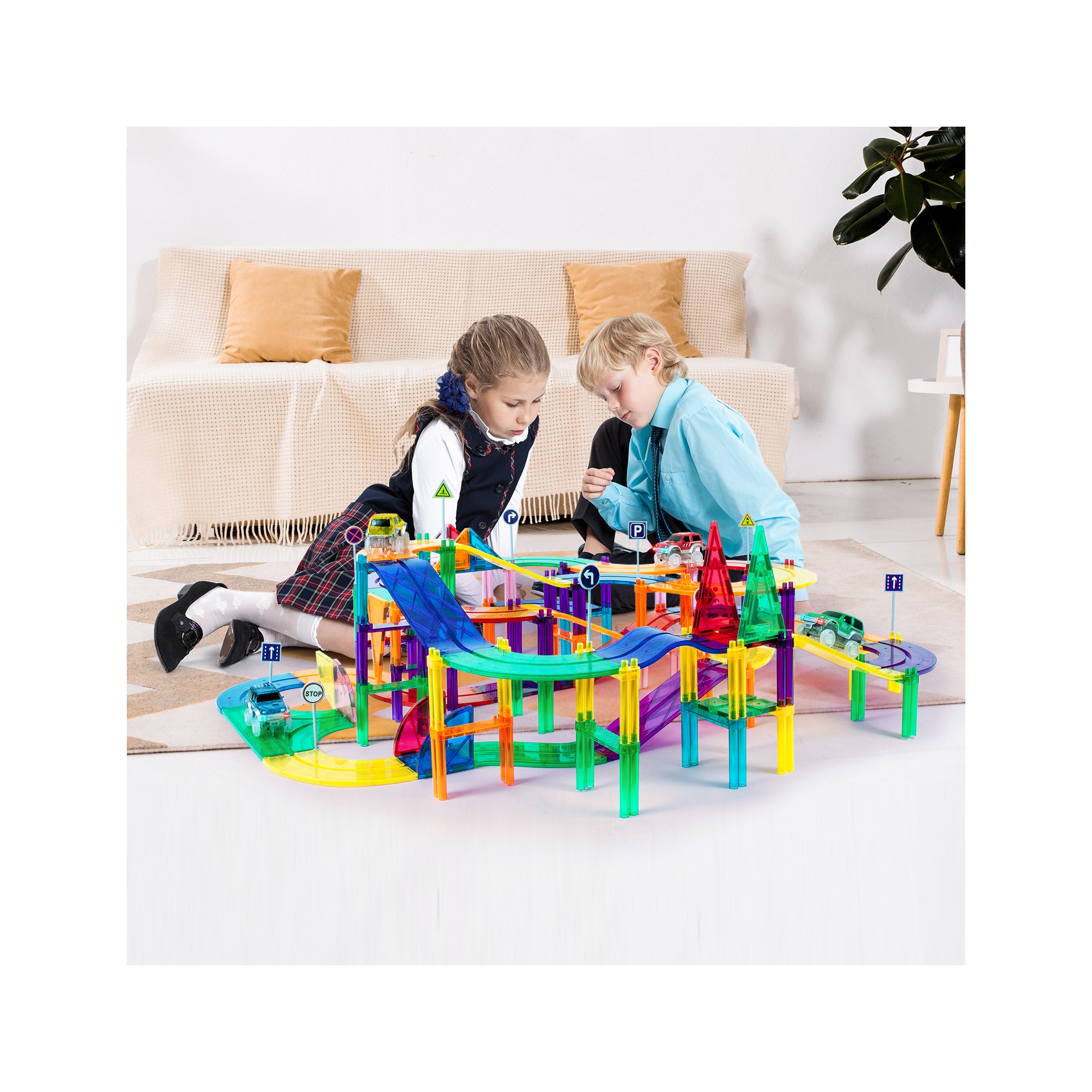 Magnetic Tile Race Track Set 150pc w/ 4 LED Cars | PicassoTiles